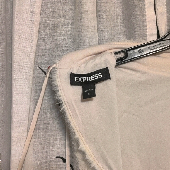 5/$50 EUC Express Open Back Faux Fur Mini Dress Ivory With Necklace - Picture 4 of 7